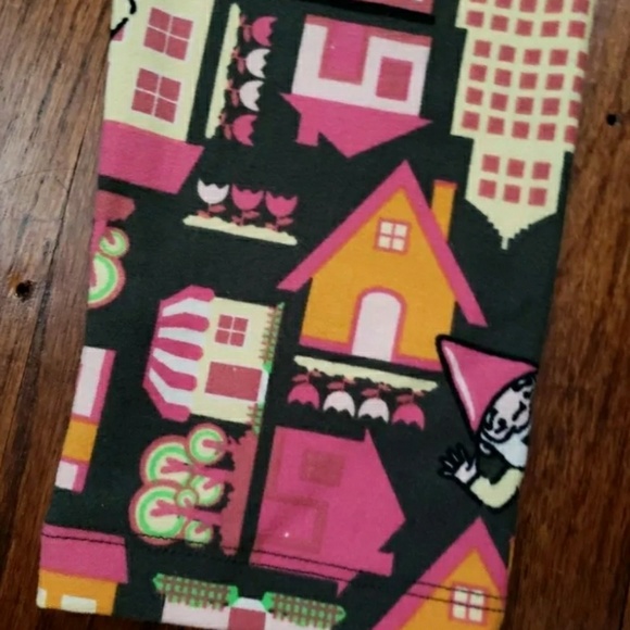Lularoe One Size Leggings Gnome with Houses - Picture 2 of 2